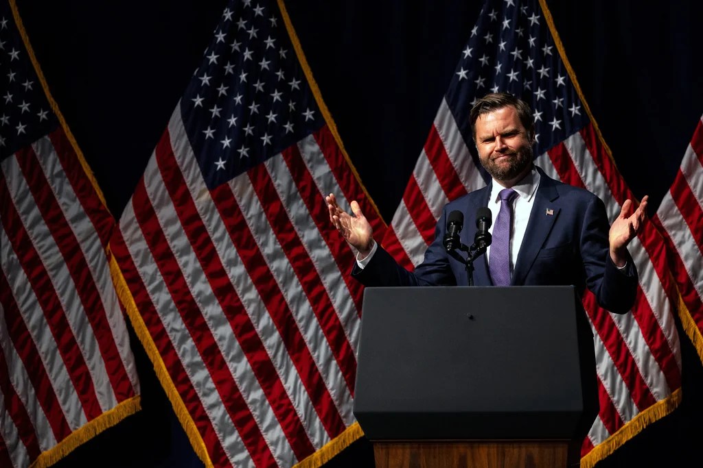 JD Vance flips middle finger, jokes about ‘pink-haired’ opponents during Ohio Republicans dinner