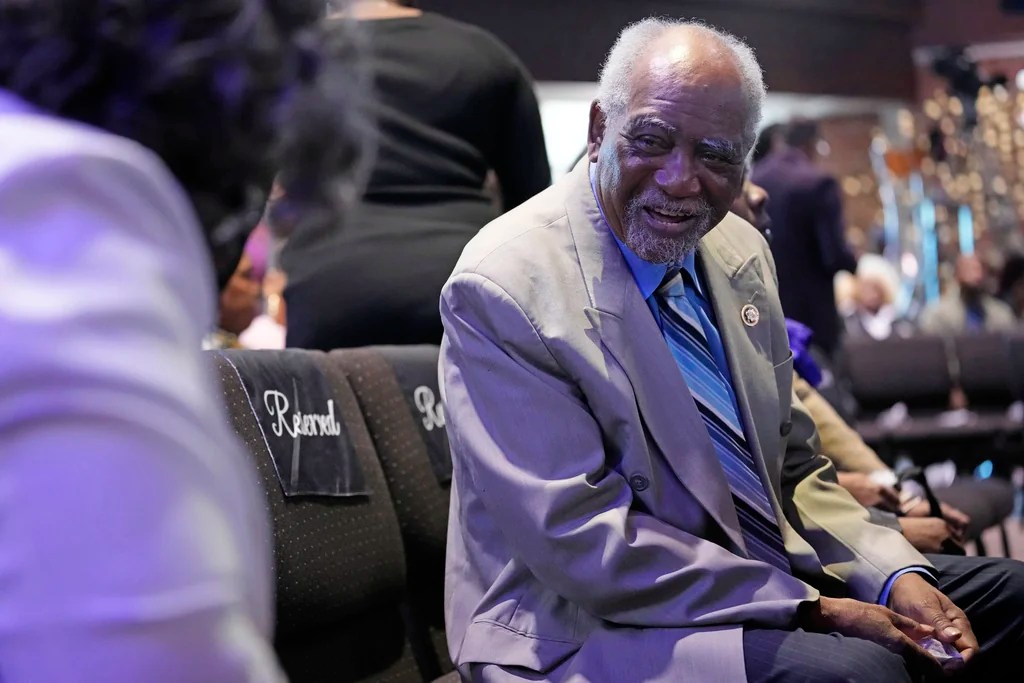 Democrat Danny Davis, 83, to announce retirement from Illinois House seat