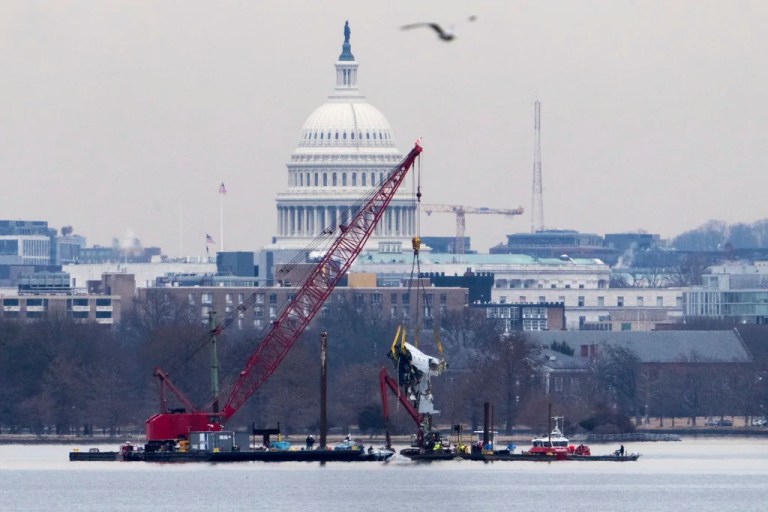 Army knew of Black Hawk altitude errors years before DCA crash, NTSB finds
