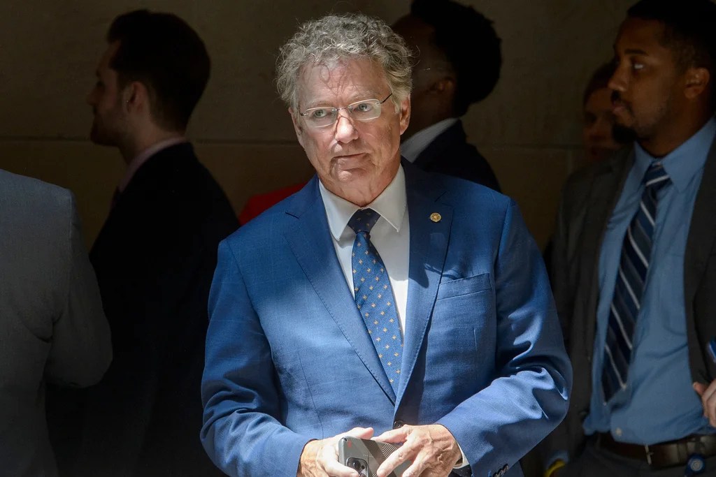 Rand Paul pandemic research bill breezes through Senate homeland security committee