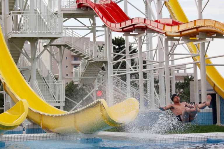 North Korea bans foreigners from beach resort after first round of Russian tourists