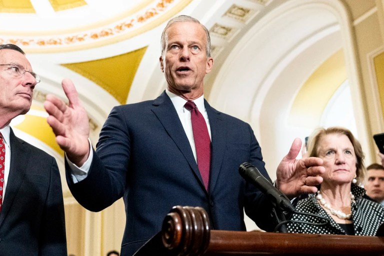 Senate Republicans weigh rule changes, recess appointments to break nominee logjam