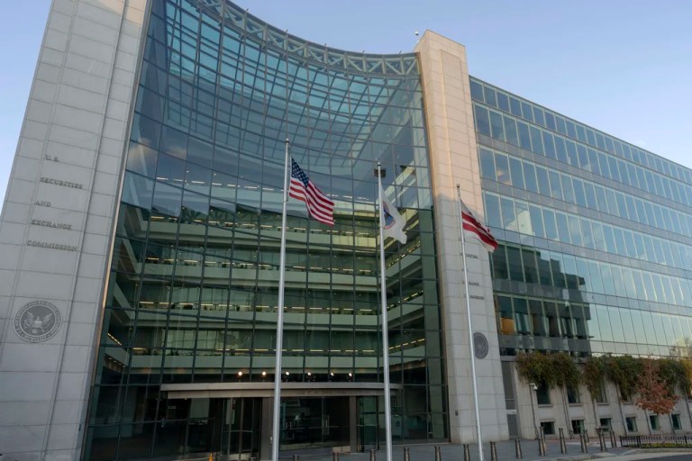 SEC accuses Georgia Republican of operating $140 million Ponzi scheme