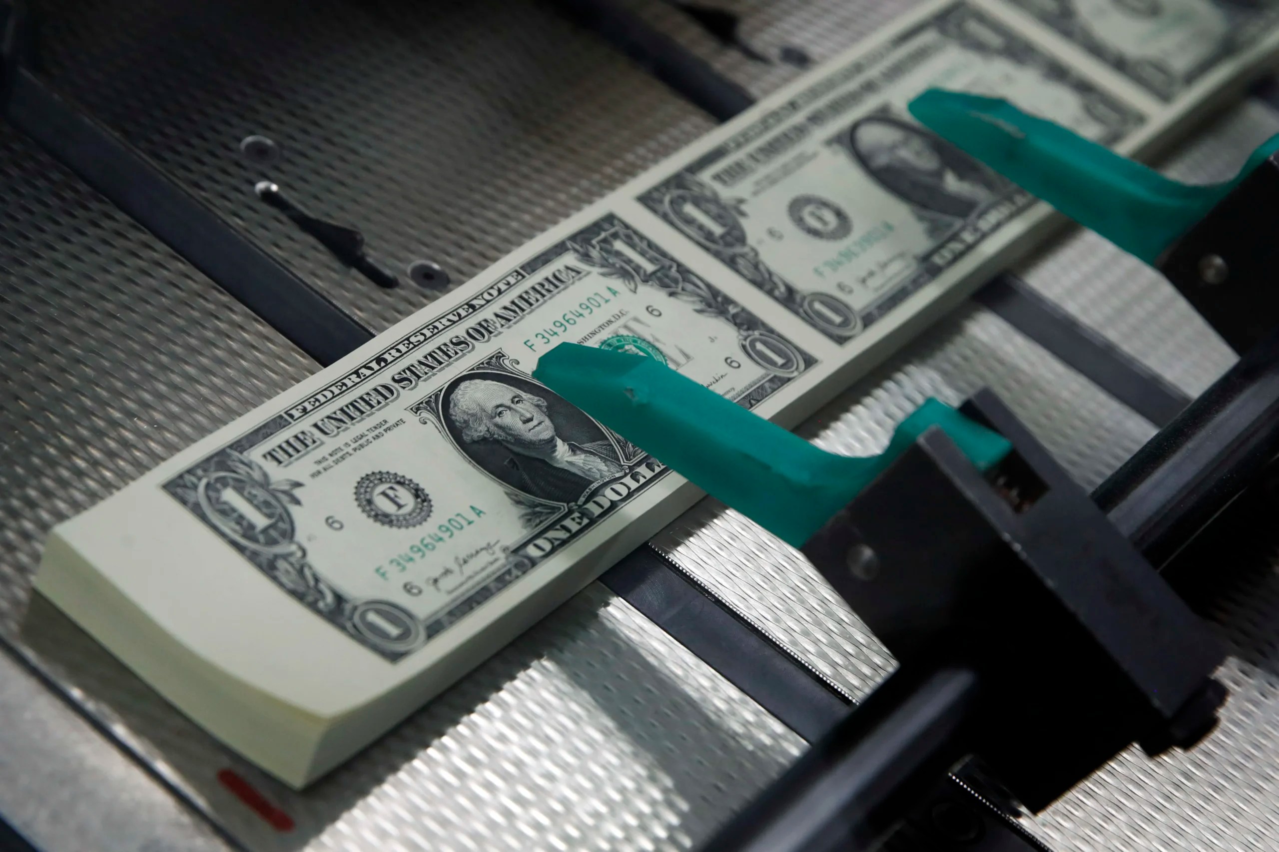 August Social Security direct payment worth $967 goes out in one day
