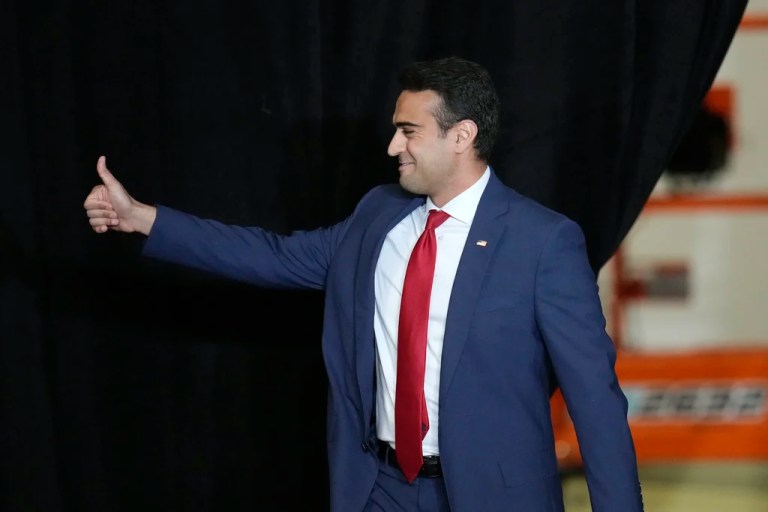 Hamadeh introduces bill addressing VA health care staffing