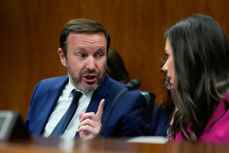 Democrats gear up for shutdown brawl with GOP: ‘They stabbed us in the back’