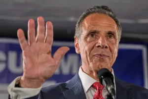 Andrew Cuomo to stay in race for New York mayor
