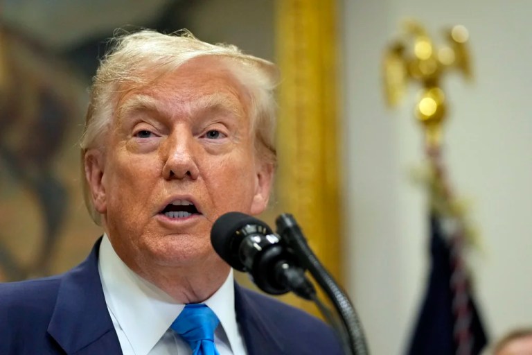 Trump jabs at India in Pakistan trade deal announcement