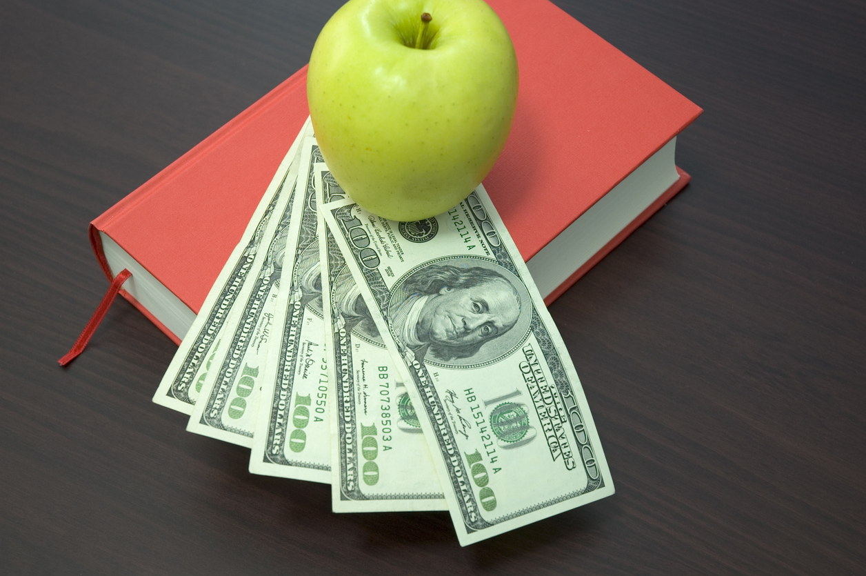 Caddo Parish teacher salaries start below $50K, advocates seek raises