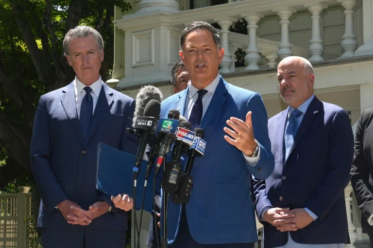 Texas Dems meet with Blue state govs during redistricting effort