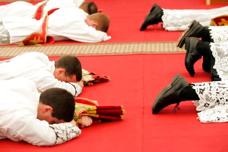 Traditionalist Catholic society approved for Vatican pilgrimage despite canonical irregularity