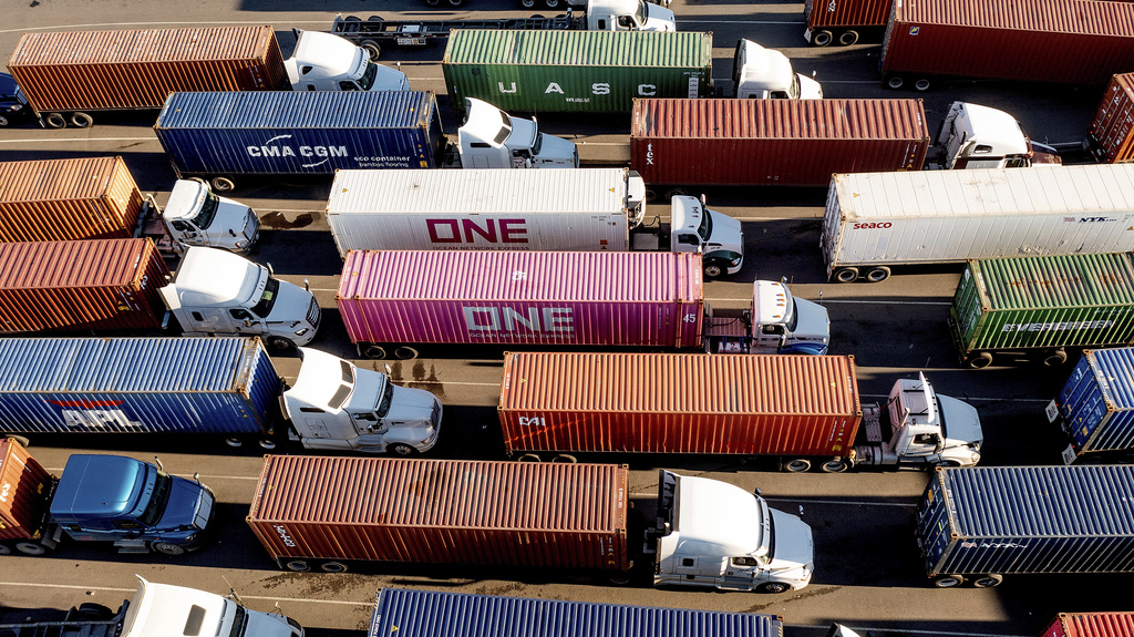 Trump EPA moves to block California from green inspections of out-of-state trucks