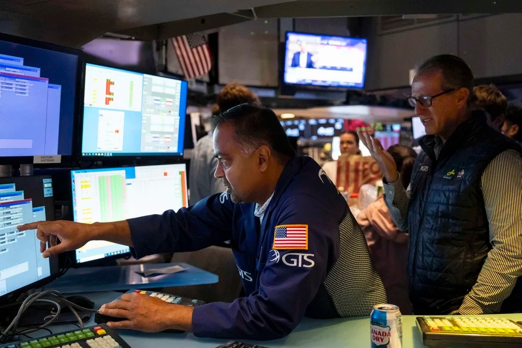Lawmakers demand oversight of proxy giants driving ESG in Corporate America