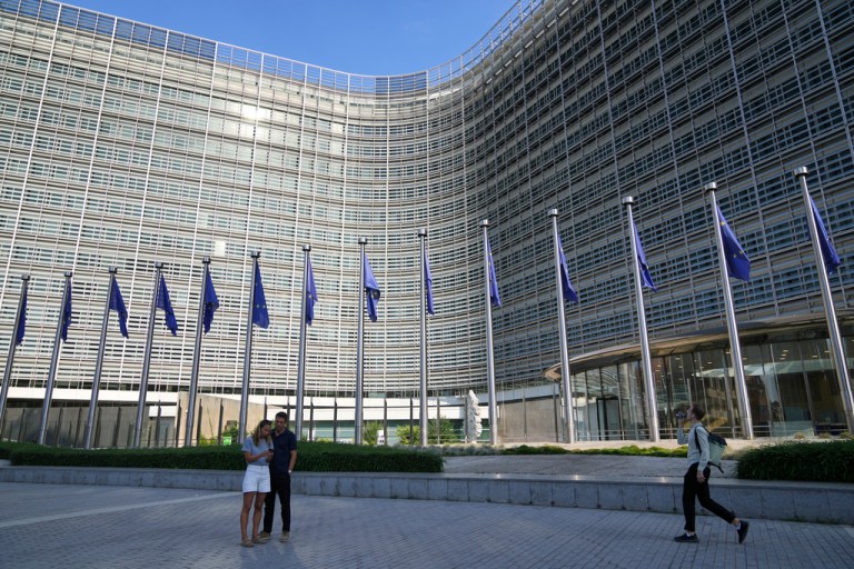 US and EU announce framework of trade agreement