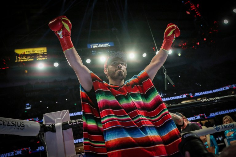 Mexican boxer deported to native country after ICE arrest