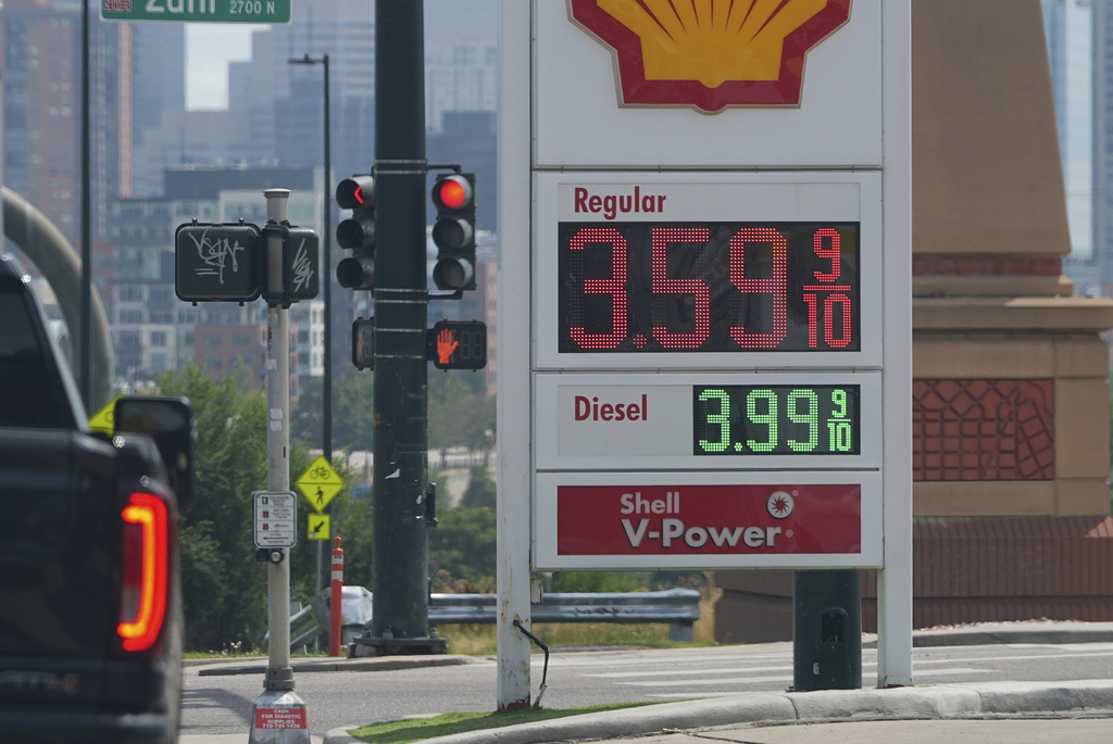 Labor Day gas prices expected to be lowest in years