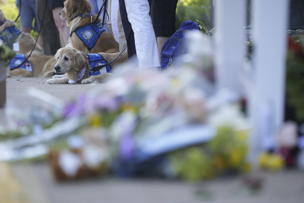 WATCH LIVE: Officials provide update on Minneapolis Annunciation Catholic Church shooting