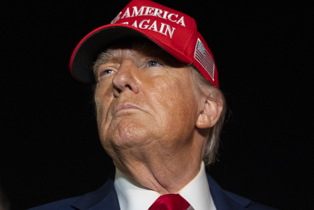 Trump leverages White House power with red-state redistricting and mail ballot push