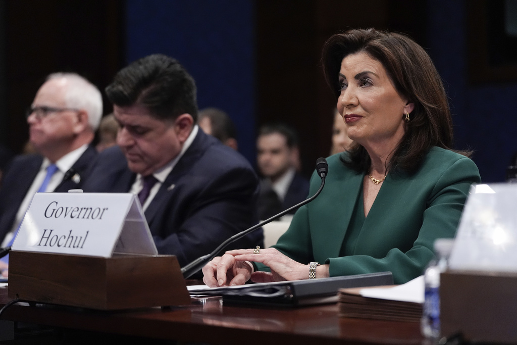 Kathy Hochul positions herself as ‘mom from Buffalo’ fighting Trump in new ad