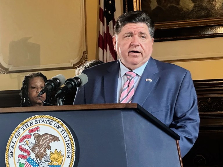 Governor suggests ending nuclear ban as lawmaker files pro-nuclear bill