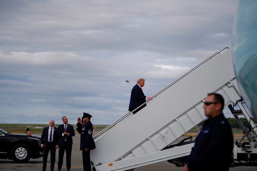 Government papers containing details on Trump-Putin summit found in printer of Alaskan hotel: Report