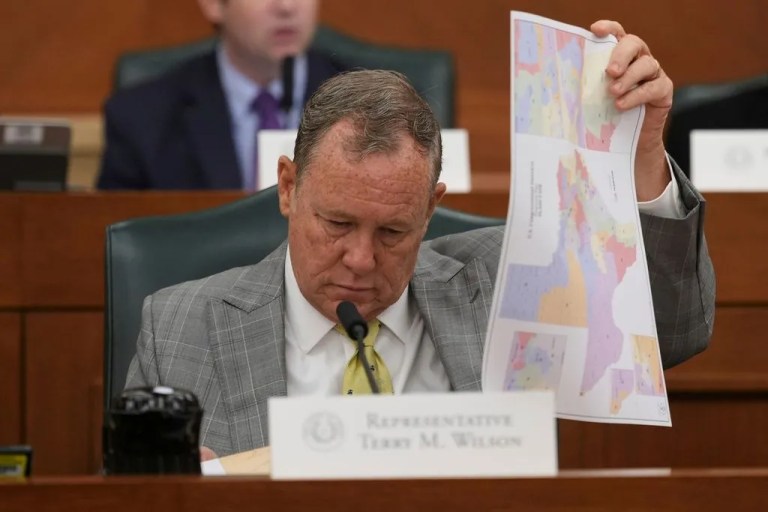 Texas House advances newly drawn congressional map that favors GOP