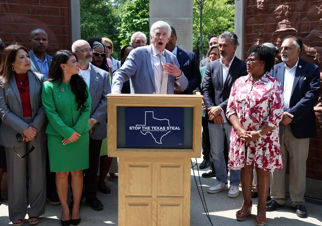 Texas Democrats plan return home after staging out-of-state rebellion against redistricting efforts