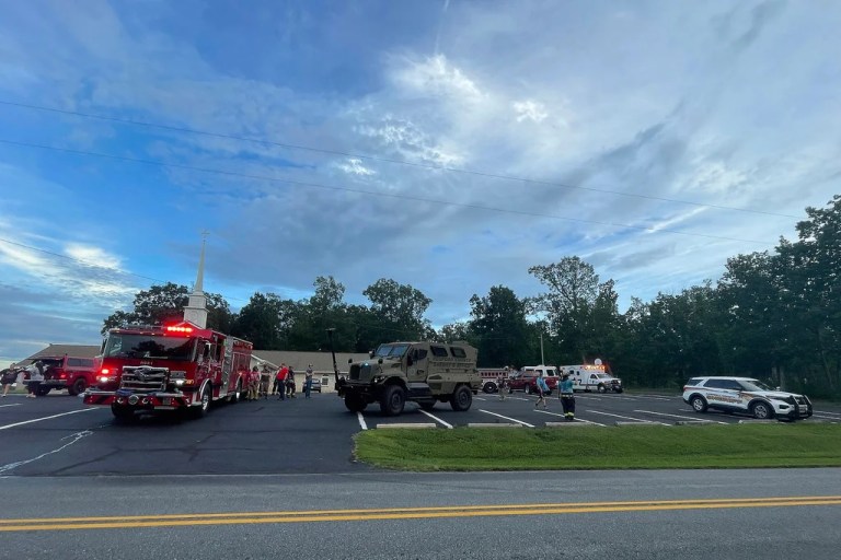 Three police deputies injured in Virginia standoff