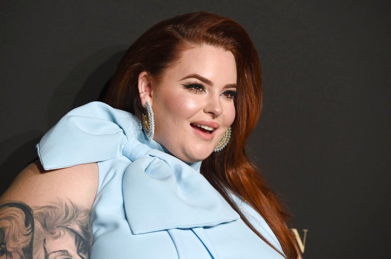 Tess Holliday poses.
