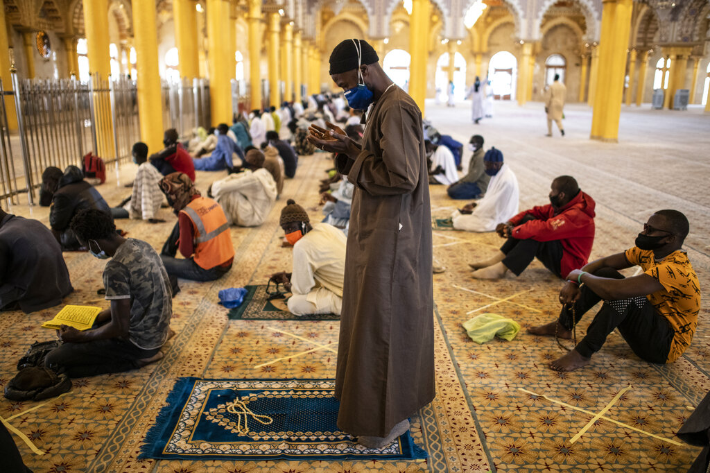 Yes, Muslims should assimilate to belong