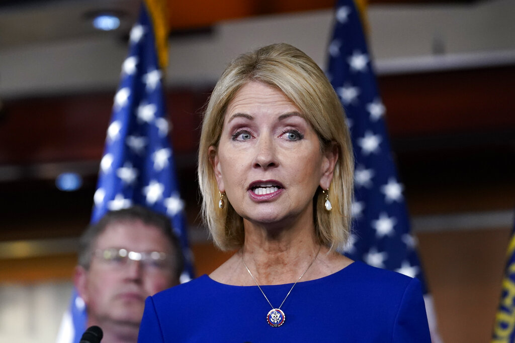 Miller files ‘parental rights’ constitutional amendment, blasts Illinois’ policies