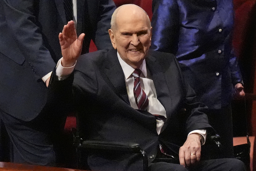 Leader of the LDS Church dies at 101