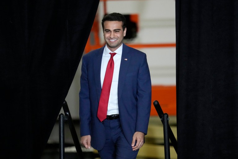 Arizona congressman backs bill protecting ICE agents