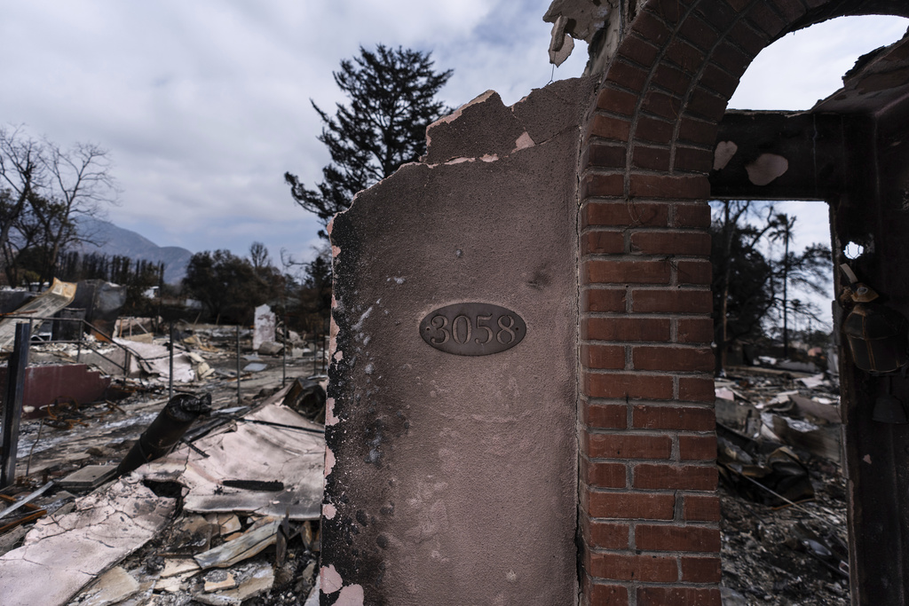 Feds sue Southern California Edison over Eaton, Fairview fires