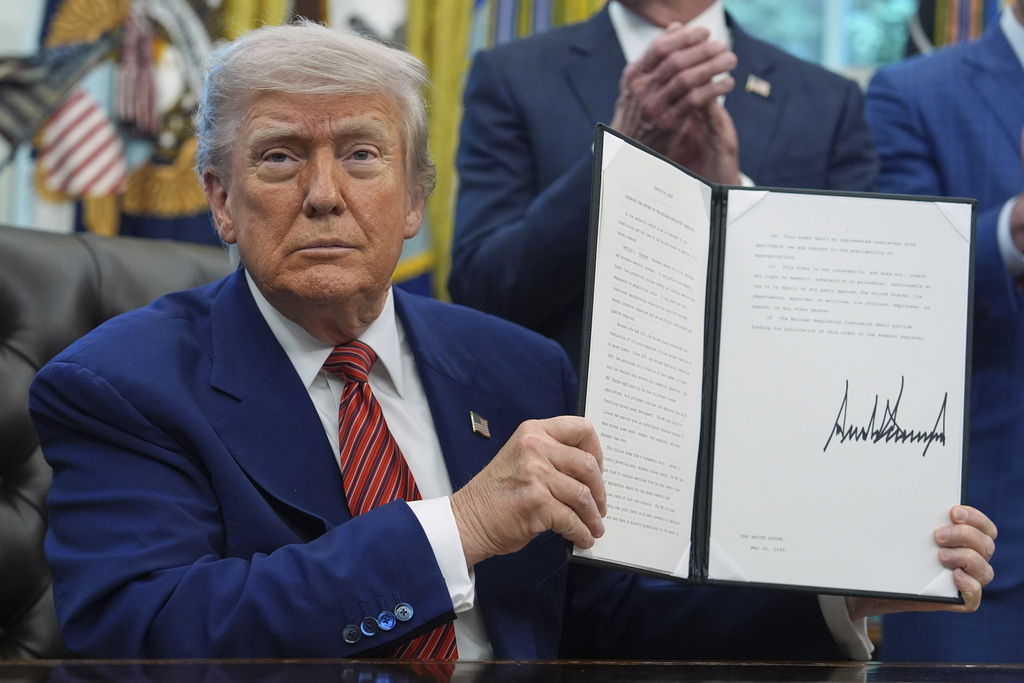 Regulators fear dismissal if they slow Trump nuclear power plans