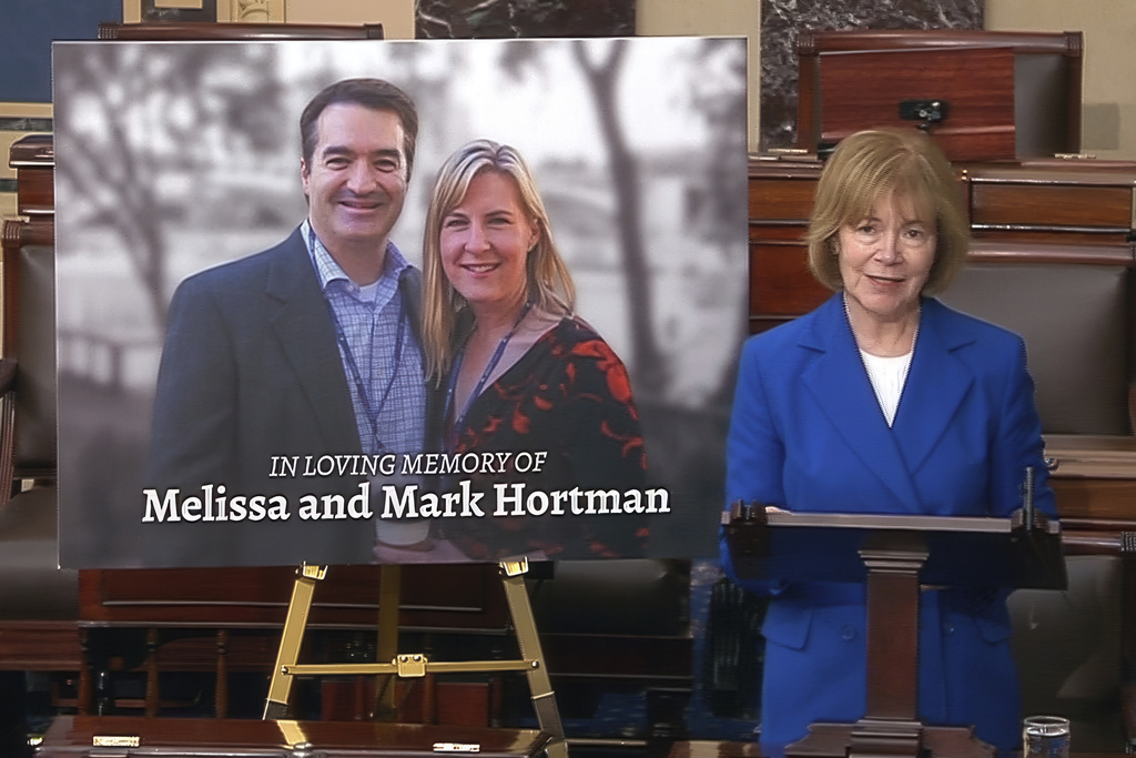 Tina Smith frustrated by different treatment of Kirk, Minnesota lawmaker killings