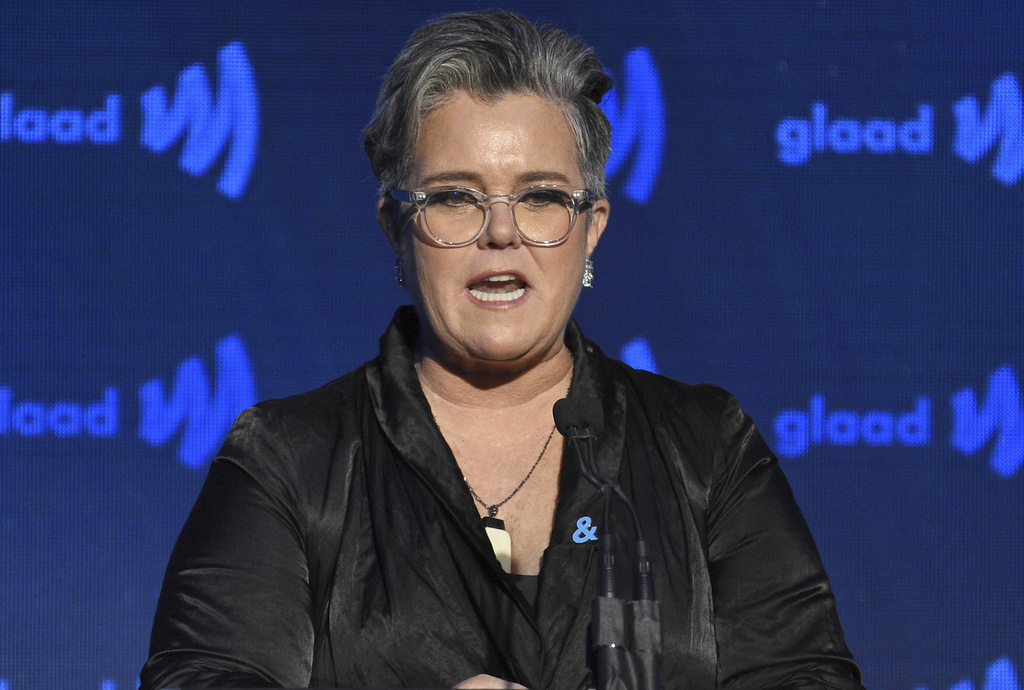 Rosie O’Donnell apologizes for suggesting Minneapolis shooter was ‘MAGA person’