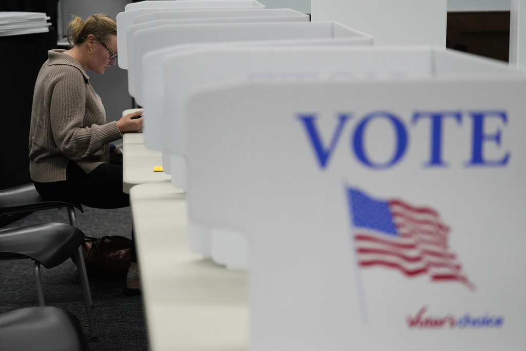 Democratic candidates continue to maintain leads in New Jersey and Virginia governor races