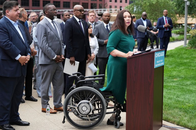 Duckworth says US strike on Venezuelan boat opens Americans to similar attacks