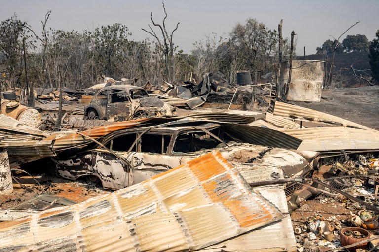 Wildfires burn thousands of acres in Central California