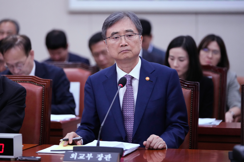 South Korea says Trump offered to let detained Hyundai workers stay and train Americans