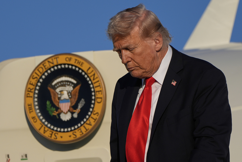 Trump’s second-term China policies are confusing ‘hawks’ — and Beijing