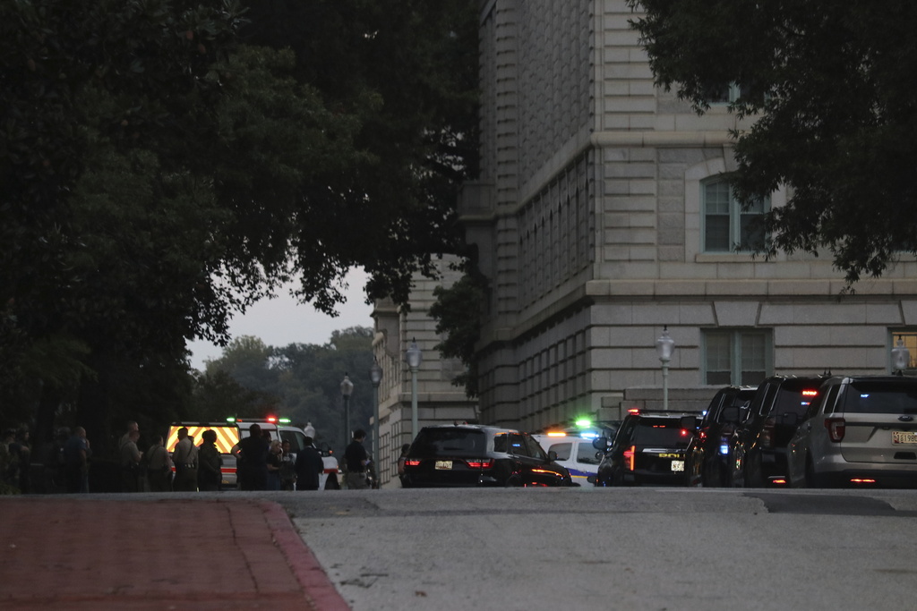 Former midshipman charged with sending threat that locked down US Naval Academy