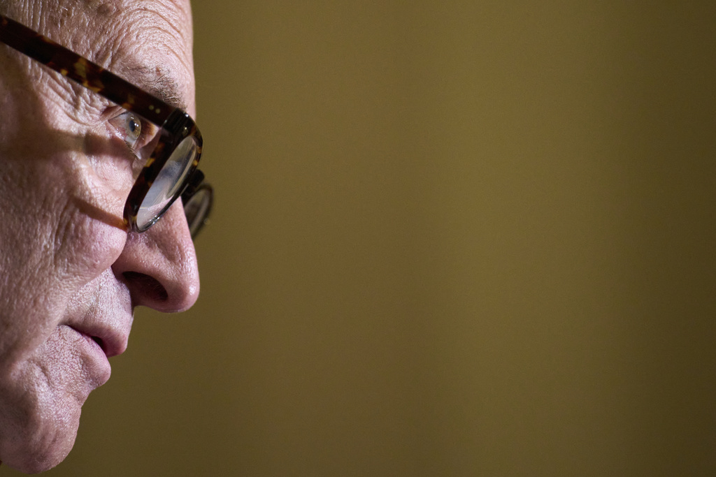 Shutdown battle presents Schumer with latest Democratic unity test
