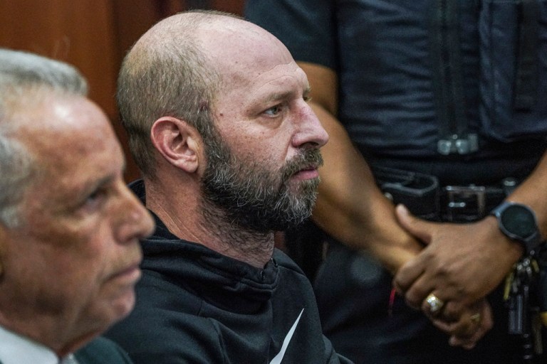 Jeremy Fistel, who allegedly sent death threats to Zohran Mamdani, sits in court for his arraignment.