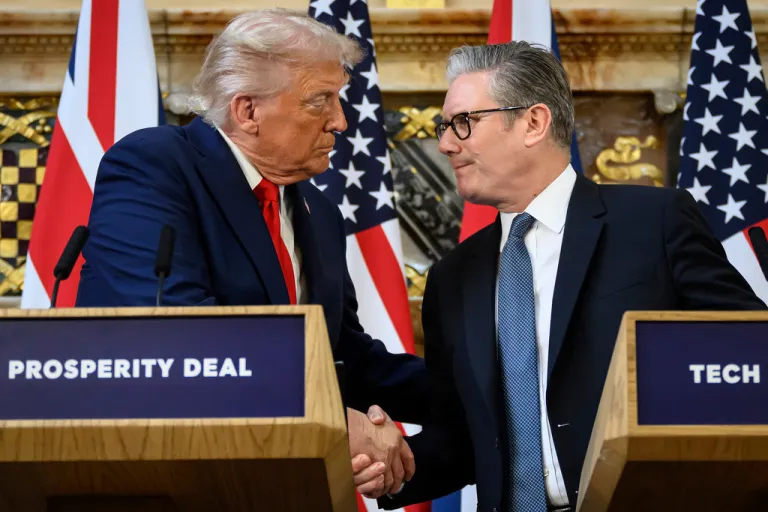 U.S. President Donald Trump, left, and British Prime Minister Keir Starmer look at each other as they shake hands during a press conference at Chequers near Aylesbury, England, Thursday Sept. 18, 2025, at the conclusion of President Trump's second UK state visit, with the previous one taking place in 2019 during his first presidential term.