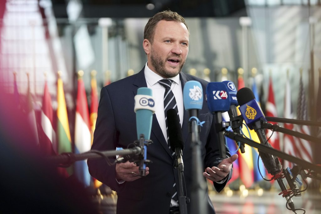 Estonia calls for emergency UN Security Council meeting after Russian incursions