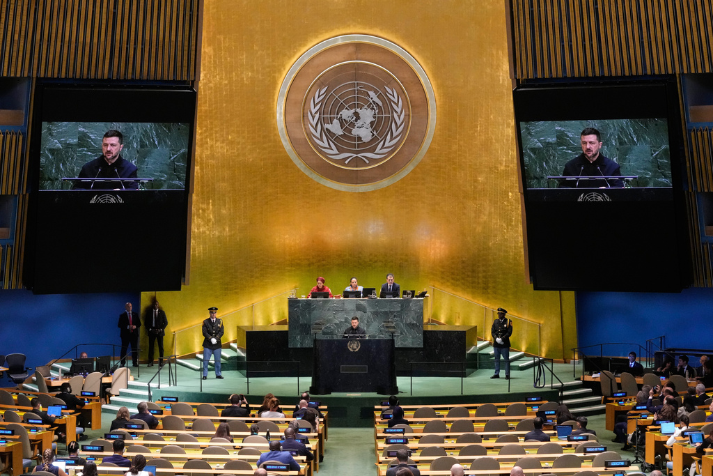 Trump should boost UN high commissioner for refugees