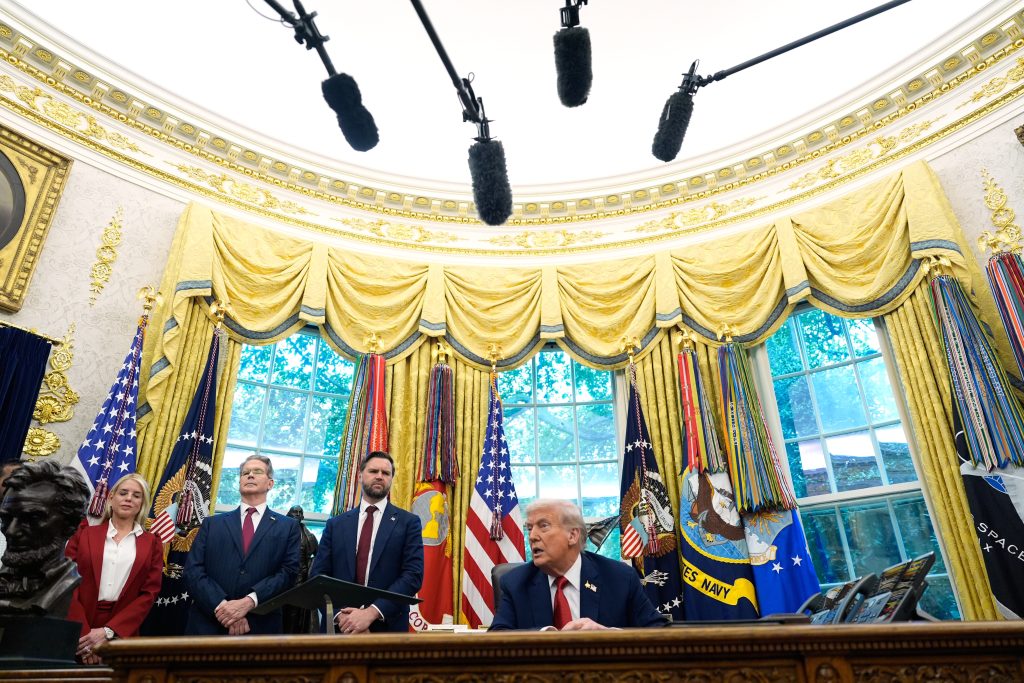 Trump gets ad support for China tariff war as farmers push for economic relief