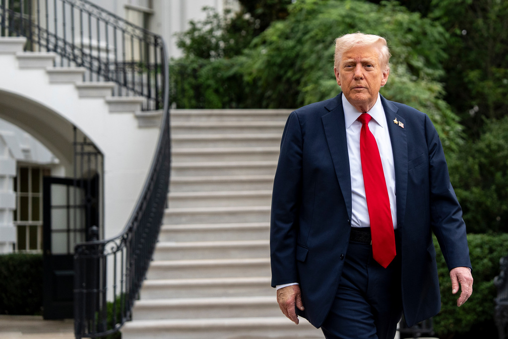 Trump will give Hamas ‘three or four days’ to respond to Gaza plan
